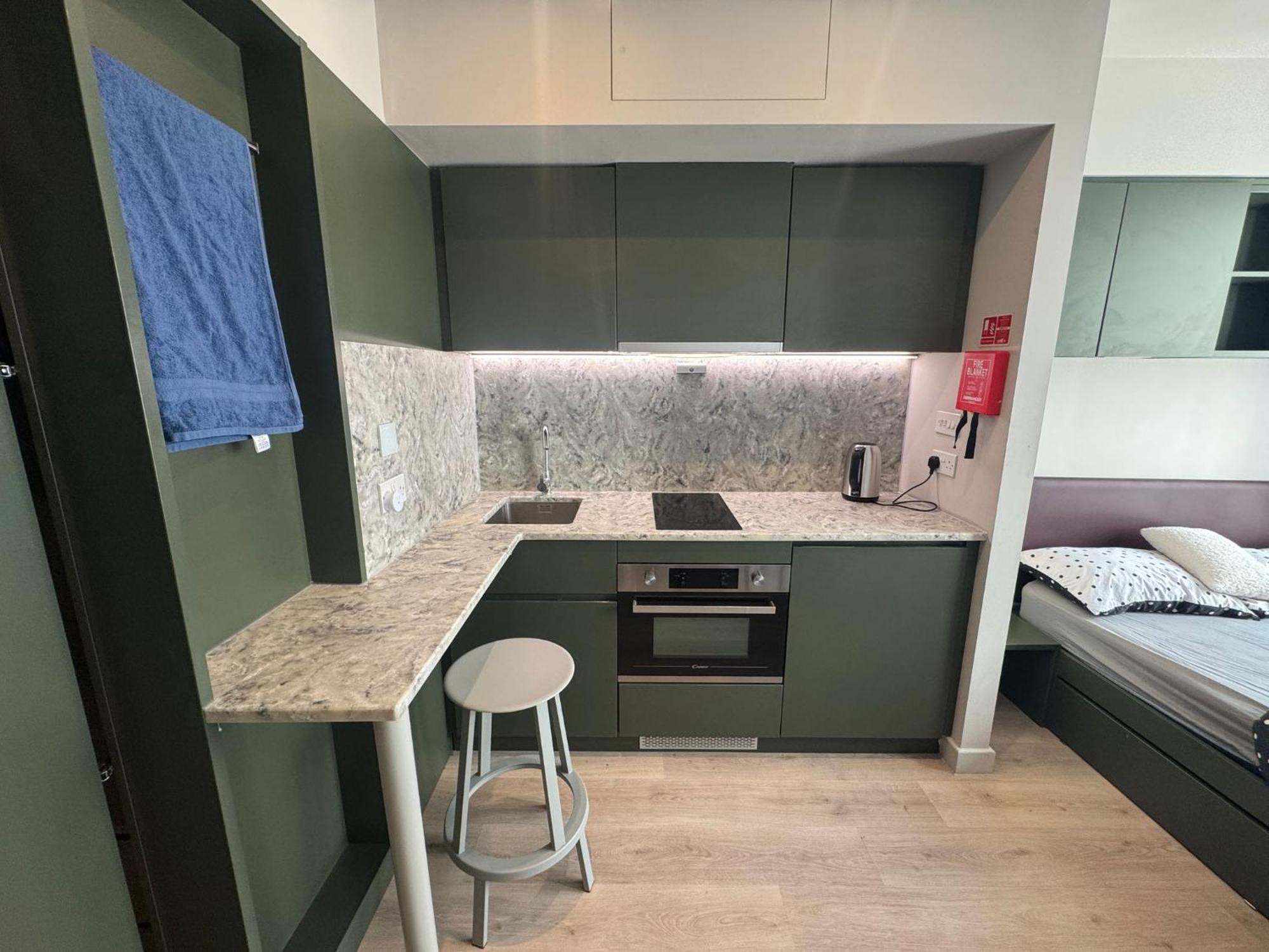 Studio In Harrow -R Экстерьер фото